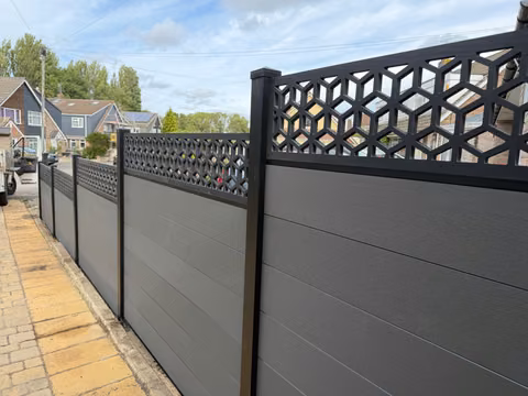 Cube trellis with Alpha Decking Aspen composite slats and aluminium posts at a Stockwood property